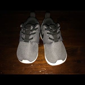 Nike Roshe one infant 5c